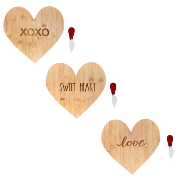 Bamboo Heart Cheese Board & Spreader Set - Picture 2 of 6